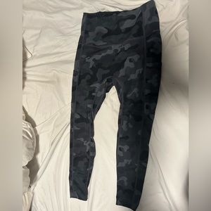 Zella high waisted 7/8 leggings gray camo colored size small